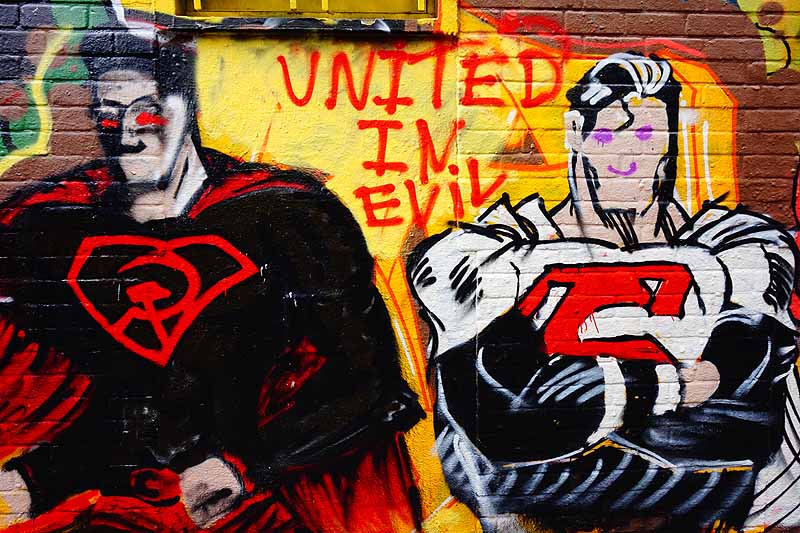 fake travel news - street art meets parallel worlds