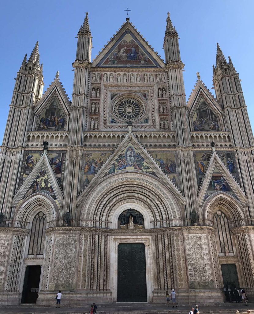 fake travel news - orvieto, italy