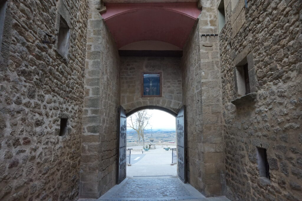 An arch in the walled city of Laguardia during my digital detox adventure